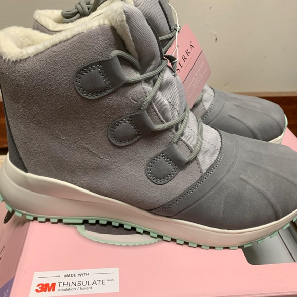 New in Box SERRA Ladies' Winter Boots - Picture 4 of 6
